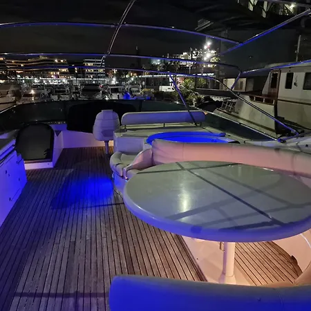 Beautiful Motor Yacht * Barcelona