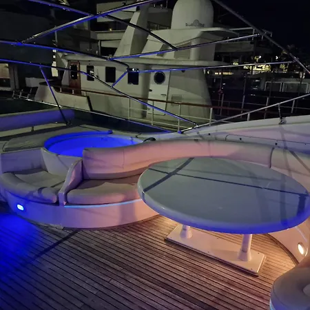Beautiful Motor Yacht * Barcelona